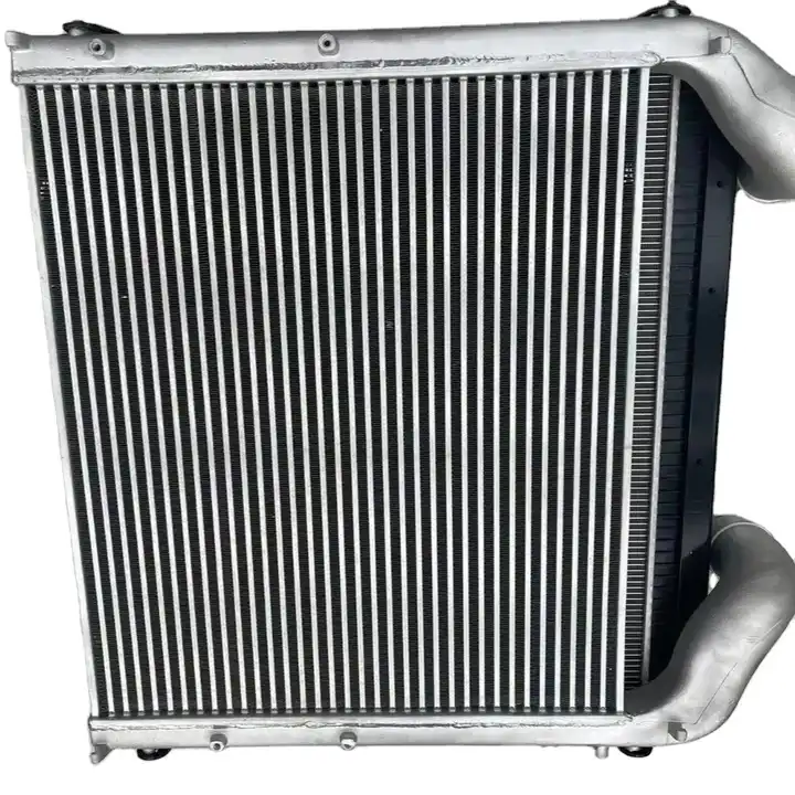 OE 752W06100-0080 752W06100-0081 712W06100-0103 Sinotruk Sitrak C7H MC11 Truck Engine Cooling Module Water Tank Radiator