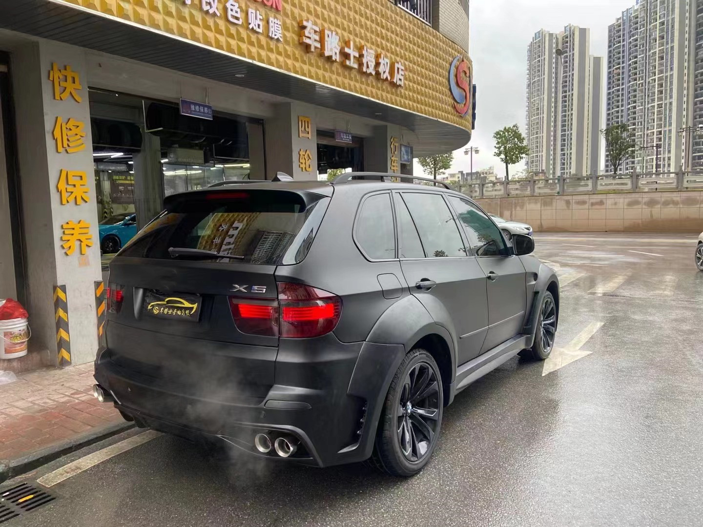 For BMW E70 E71 X5 Body Kit FPR Material X5 E70 E71 Upgrade PD Style Front and Rear Bumpers Wide Bodyki
