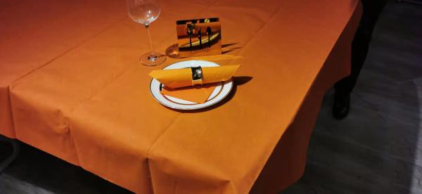 Table cover ECO friendly soft luxury decoration airlaid table cloth for party