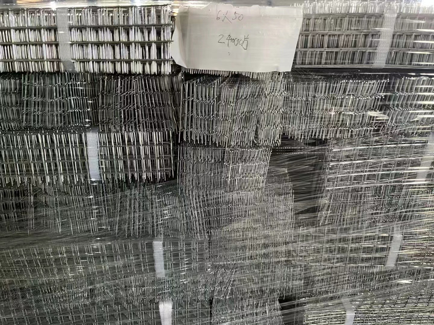 Customized Size Galvanized Welded Wire Mesh Panels Corrosion Resistive