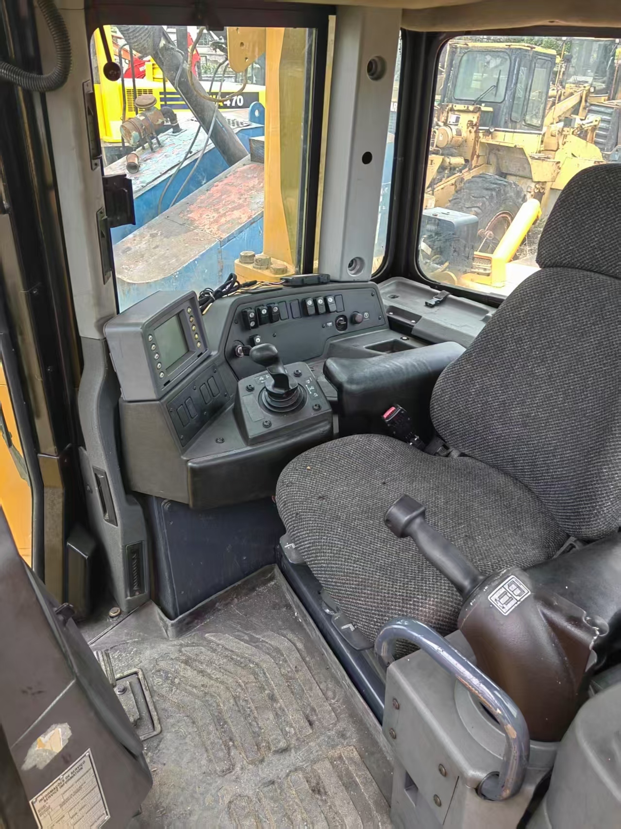 Used CAT D8T Bulldozer Caterpillar D8T Dozer 231 kW Engine Power