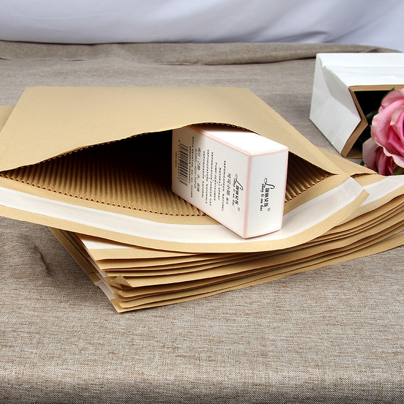 FCS Padded Envelopes 10x13 With Self Sealing Adhesive Strip
