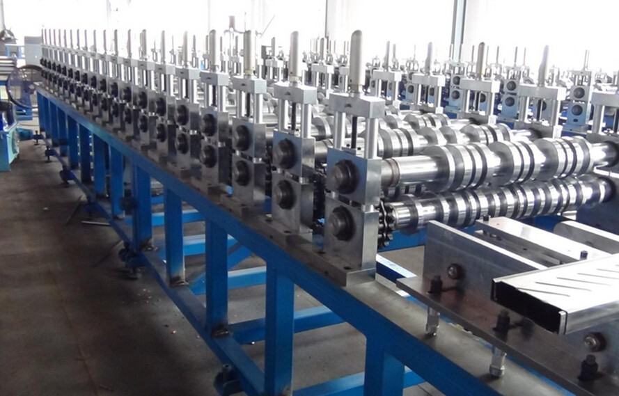 8 - 12 M / Min Downpipe Roll Forming Machine 7500KG 380V Glazed Steel Material
