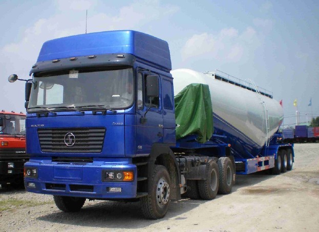 Sinotruk Howo 6X4 Bulk Cement Tank Truck dry mortar silo Bulk Dust powder material transportation vehicle camiones cisternas