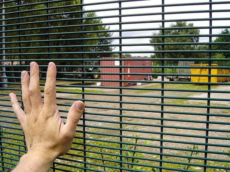 80 × 80mm 358 High Security Fence Hot Dipped Galvanized Wire + Pvc Painted Rigid