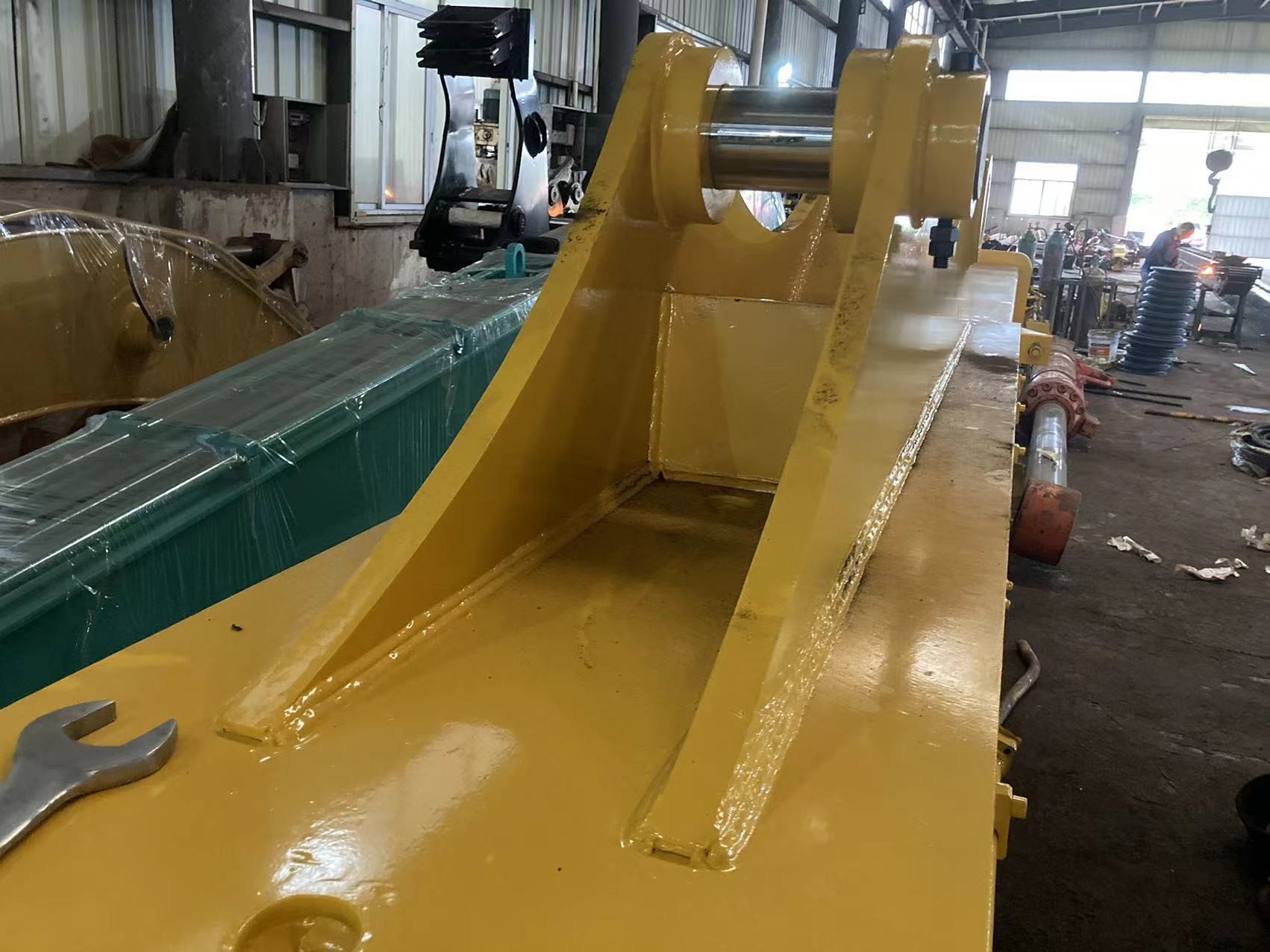 Komatsu PC360 Clamshell Telescopic Arm 25 Meters Multipurpose