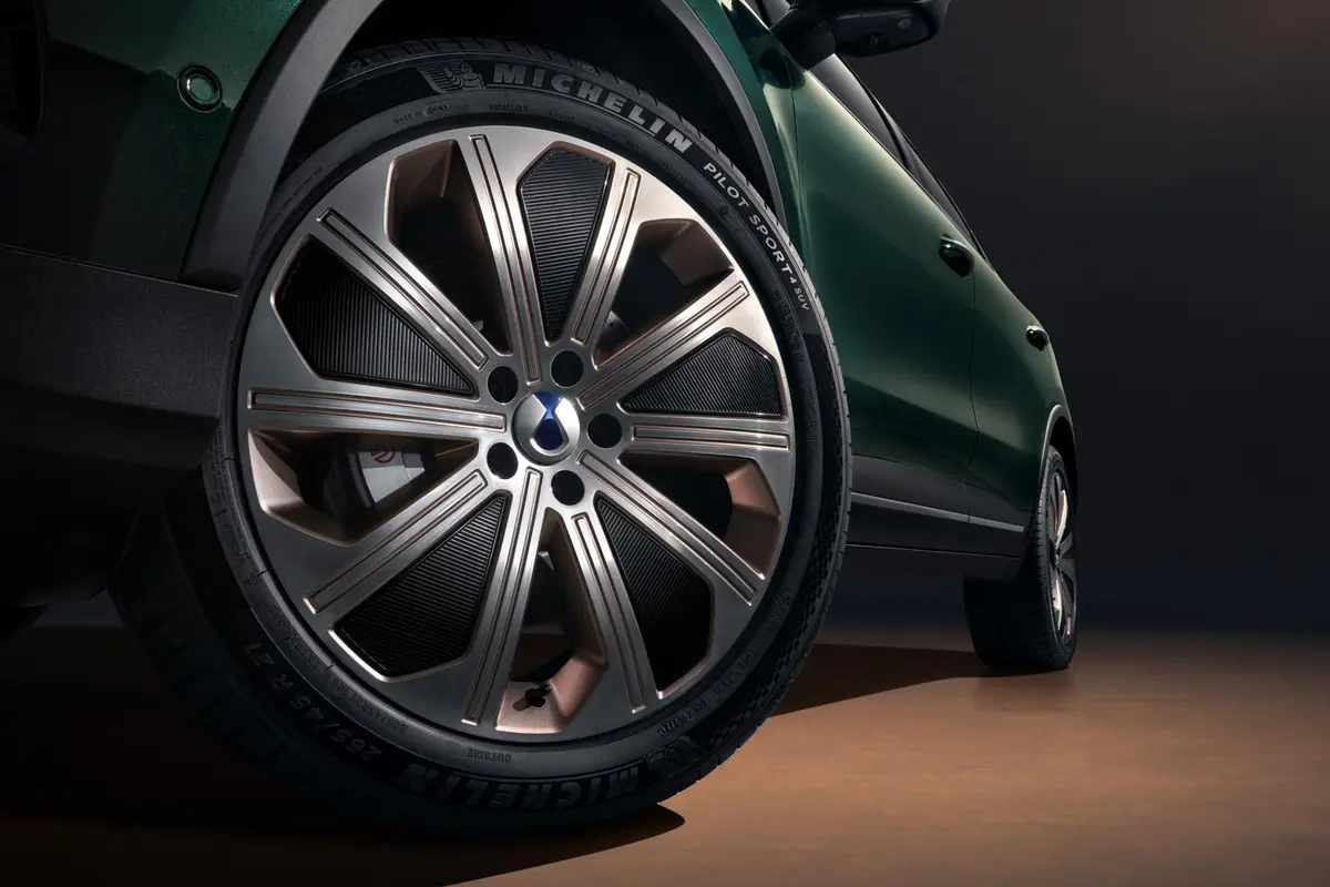2023 Denza Car -Denza N8 Four-wheel Drive Super Hybrid Flagship Six-seat Version Auto Vehicles Ev Car