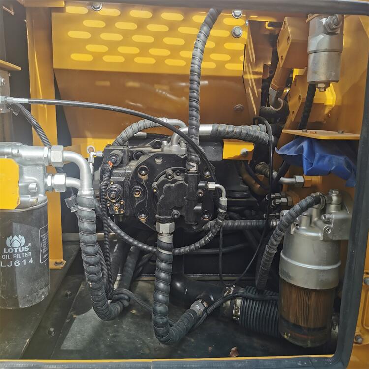 Multifunctional SANY SY135C Excavator with Original Hydraulic Pump and ISUZU Engine