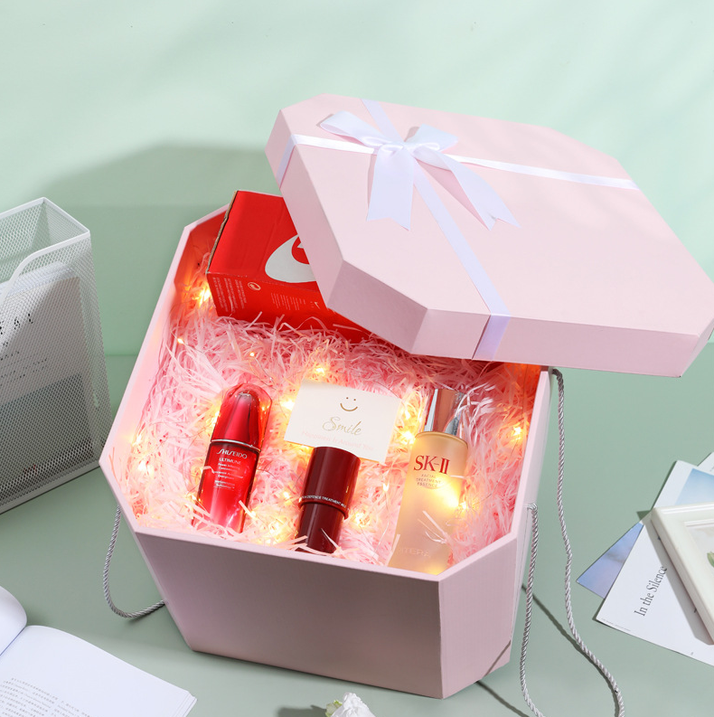 Square Novelty Ribbon Birthday Gift Box Packing Box Paper Gift for Customized Logo Size