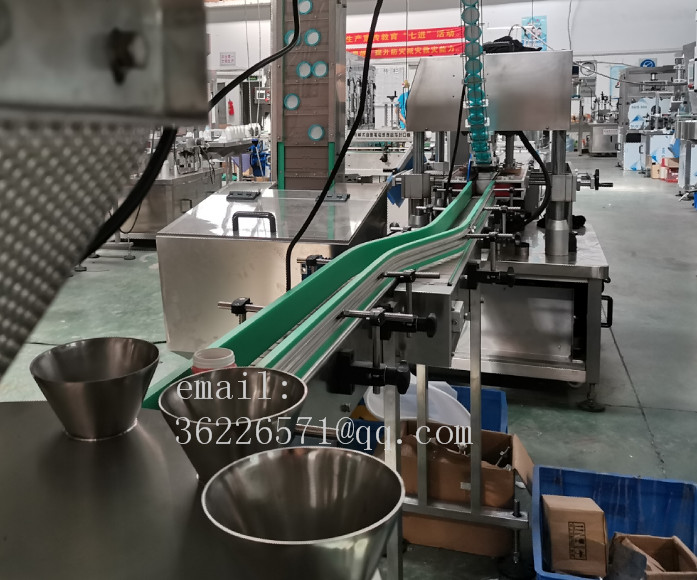 Food Standard Granule Filling Packaging Machine High Speed 1500-2000 Bottle / Hour