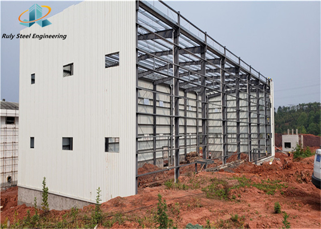 4000 Sq Meters Steel Structure Building Warehouse with EPS / Rock Wool/PU/Fiber Glass Sandwich Panel Insulated Cladding