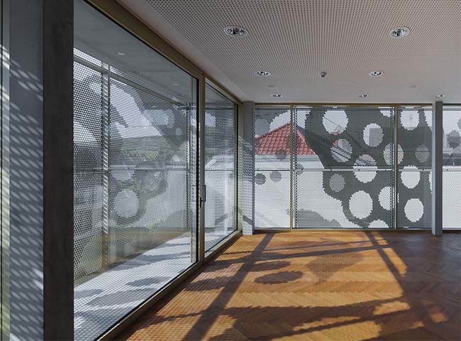 Perforated Stainless Steel Sheet – Excellent Weight Capacity and Glossiness for Architectural Decor and Ventilating