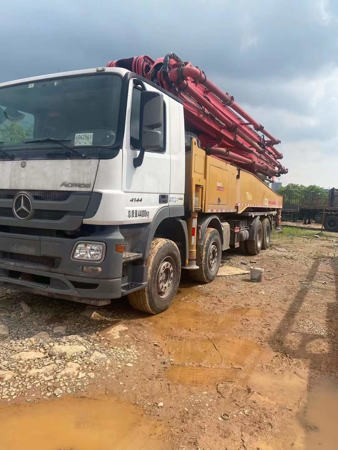 Diesel Concrete Pump Truck 300 KW Putzmeister M56 5 For Large Concrete Construction