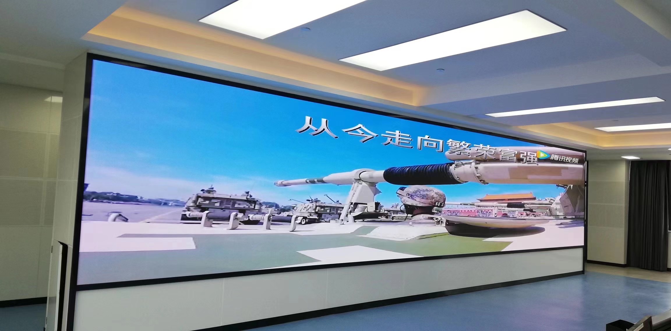 Custom 1920Hz Indoor Led Display Screen P1.8 P2 P2.5 P3 P4 1000cd/sqm