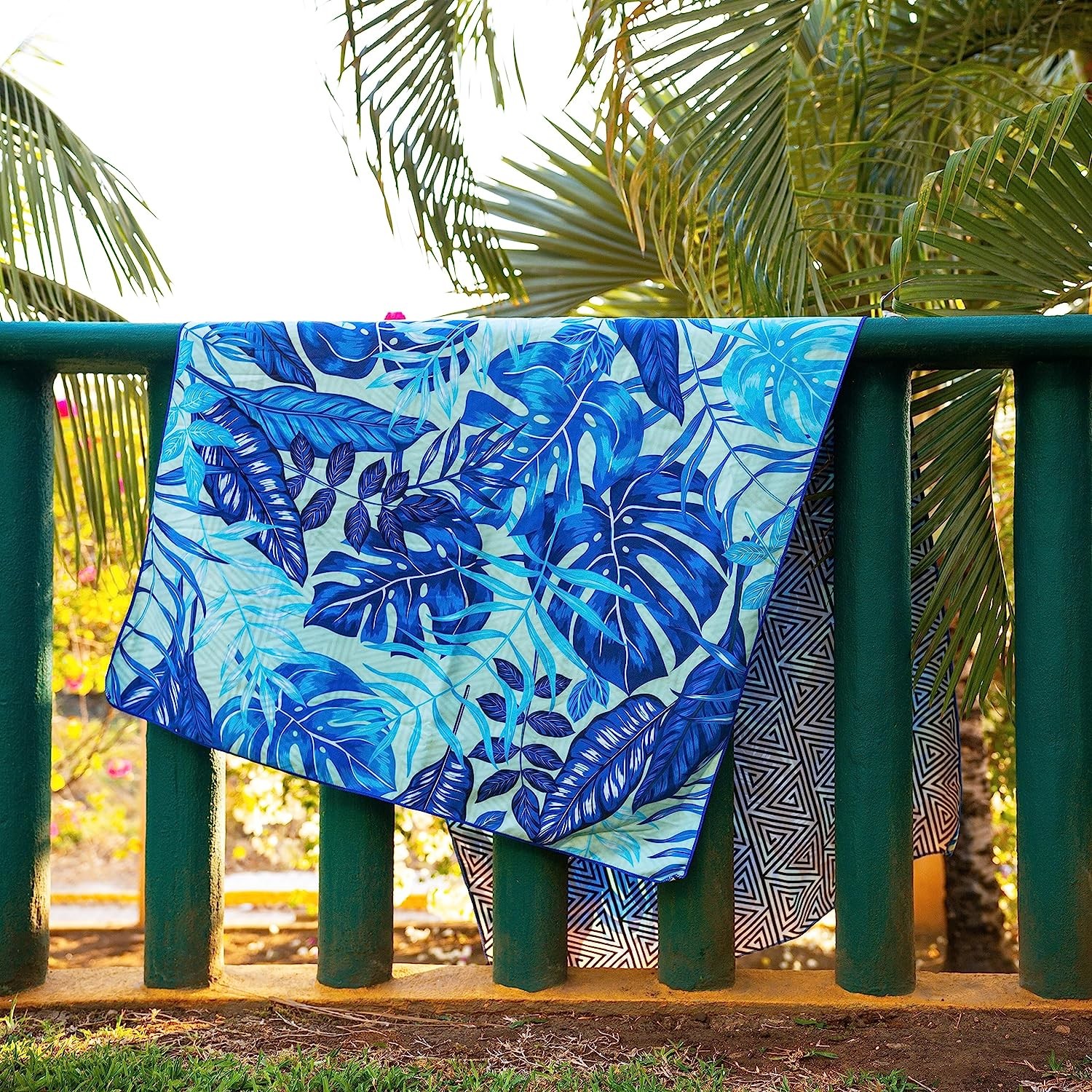 High Absorbency Soft Printed Microfiber Beach Towel for Beach Lovers and Hotels