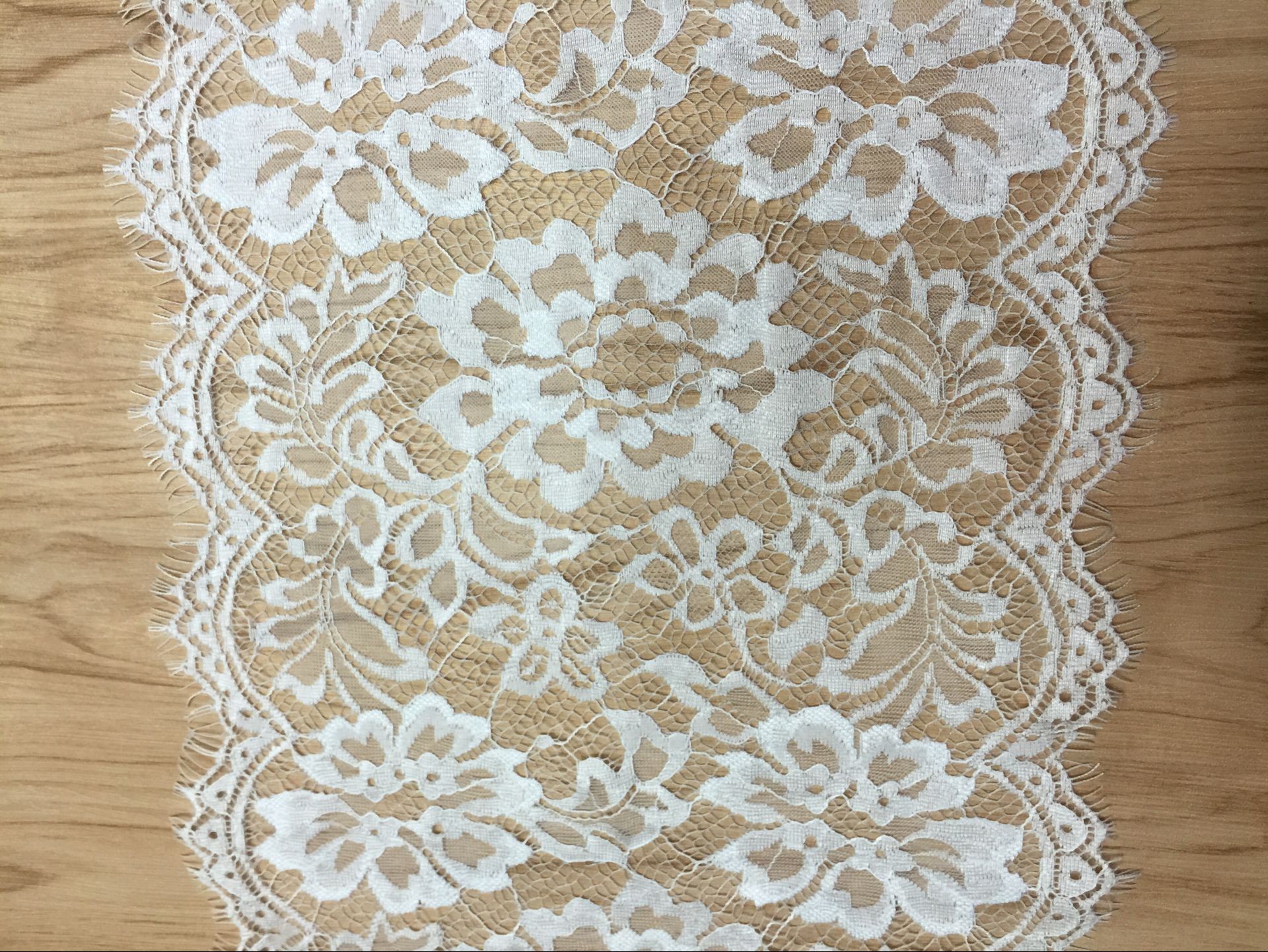 18cm 2017 New Fashion Lace Border Strench Lace Edge in Black/Ivory color