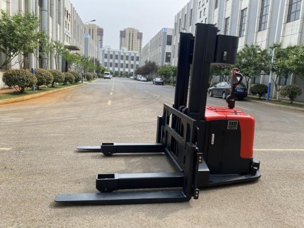 Buggy Rough Terrain Electric Pallet Forklift AC Drive Motor Strong Climbing