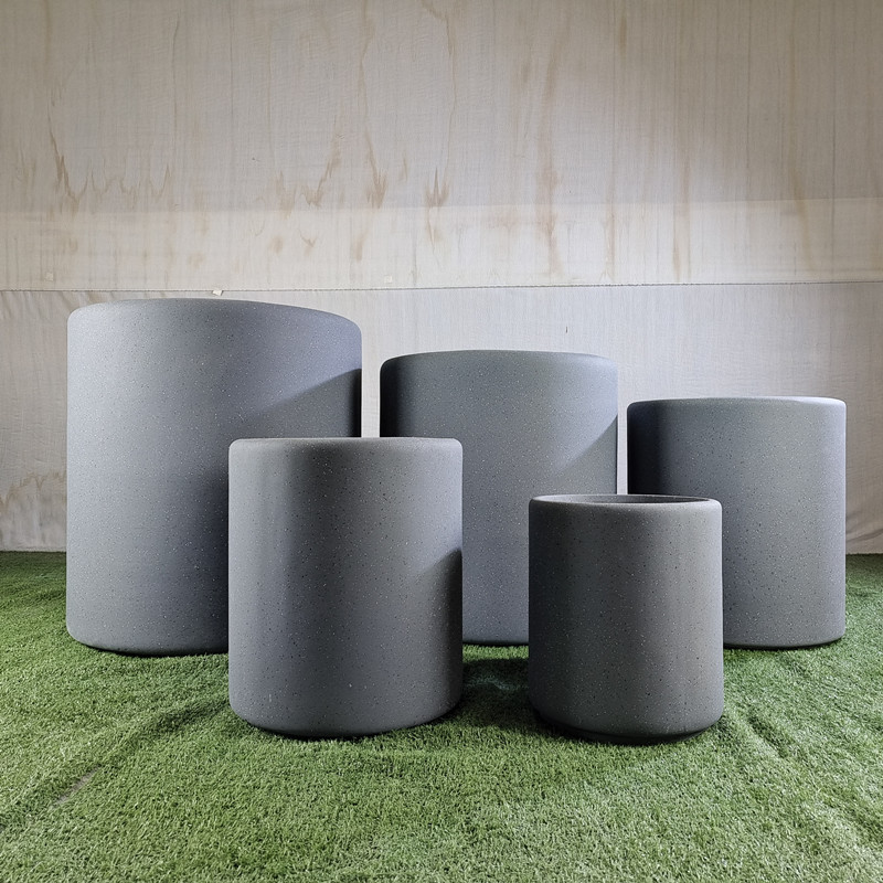 Modern Style Fiber Clay Planters Powder Coated Finishing