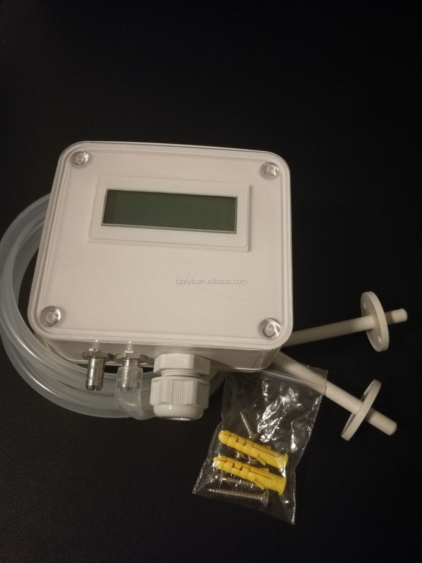 16-30V DC High Precision Differential Pressure Transmitters with Digital Display ±10000pa Pressure Range