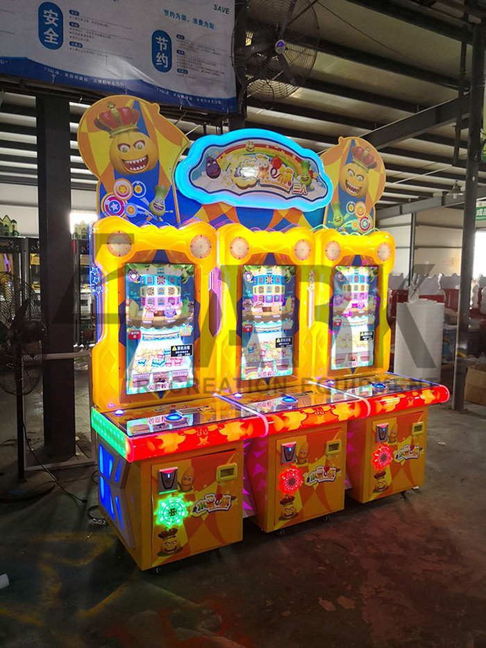 Fruit Condition Redemption Coin Pusher Game Machine Round Castle Small Train Design