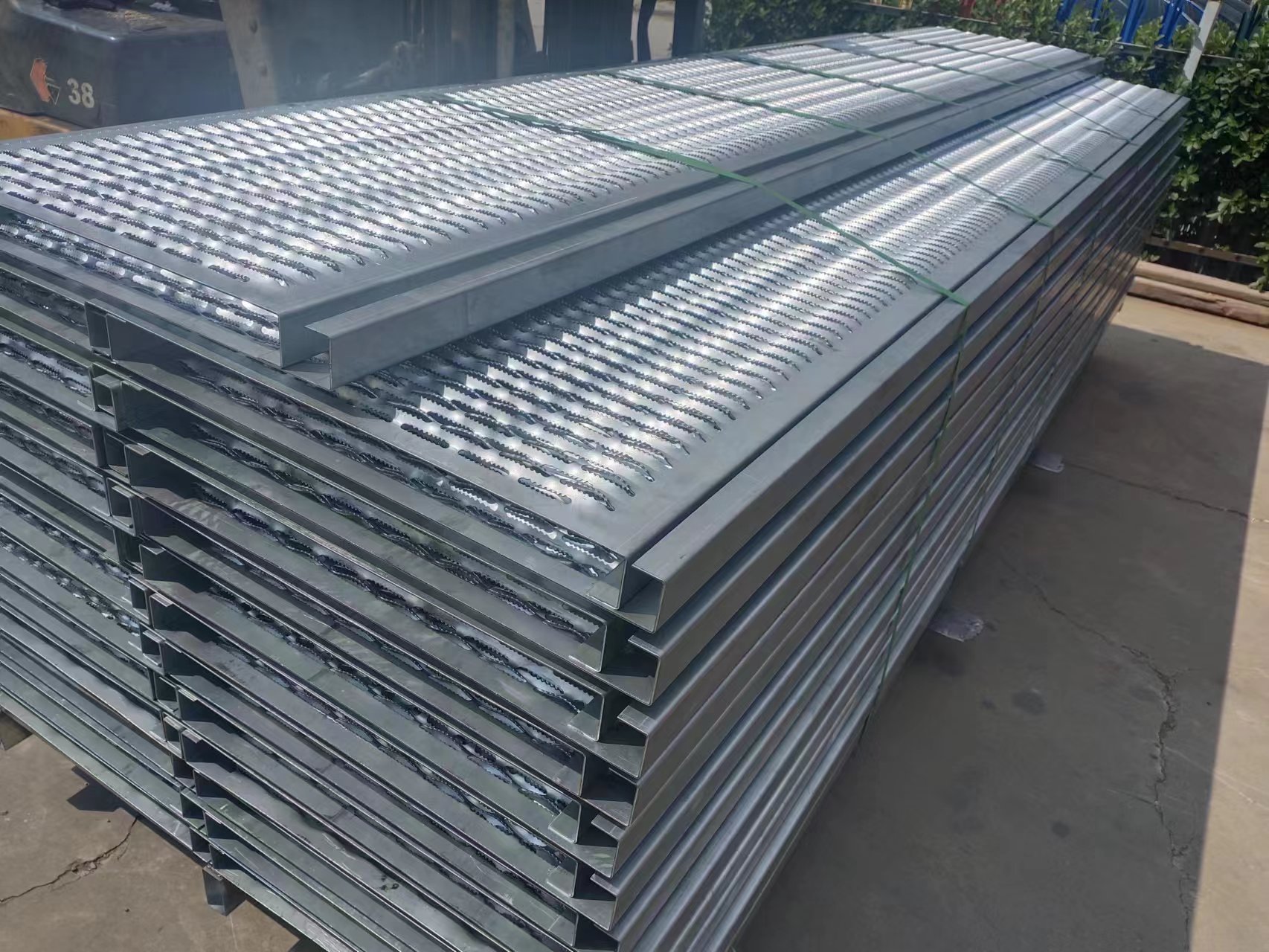 grip strut grating