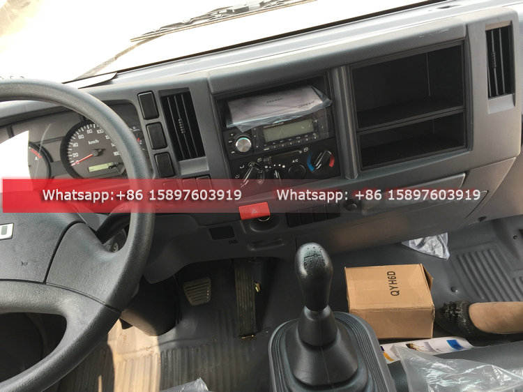 Cheaper Price 5 Tons Crane Mounted Truck ISUZU Cargo Truck for Sales