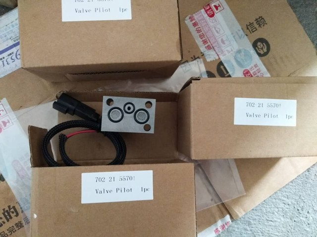 PC300-7 PC400-7 excavator solenoid valve pilot valve 702-21-55701,702-21-55600,702-21-55700