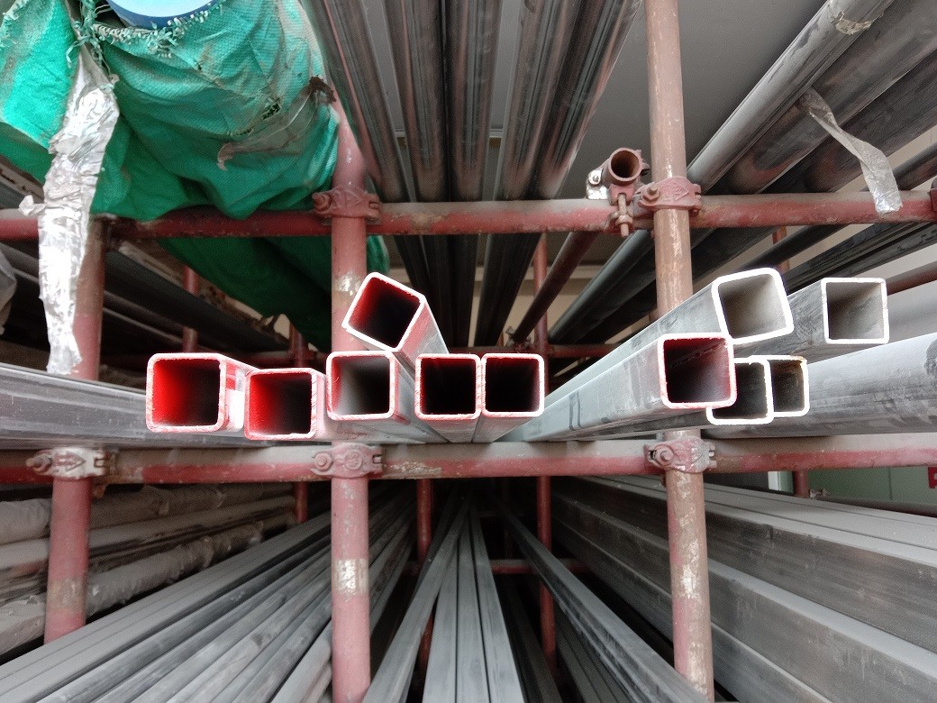 304 304L 316 316L 310S 321 75 × 75 Astm A554 Square Tube