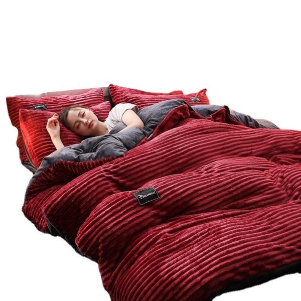 100% Polyester Fibre Winter Warm Flannel Velvet Fleece Queen King Size Bedding