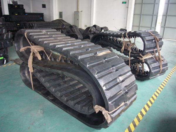 700 X 100 X 96mm Hitachi Rubber Tracks , Replacement Rubber Tracks Strong Inner