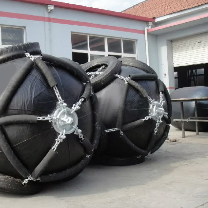 NR Pneumatic Baby Fender with Pressure 50kpa and Tyres Accessories