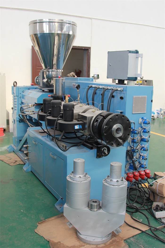 50 - 200mm Pipe Plastic Extrusion Machine SJSZ65 / 132