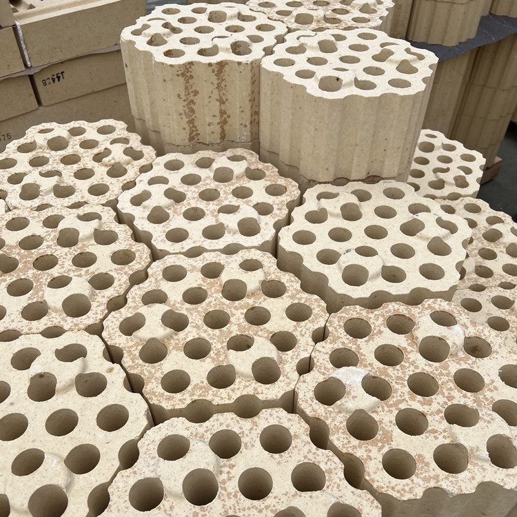 Silica Brick For Furnaces Superior Refractoriness 1580° Refractoriness 1770°