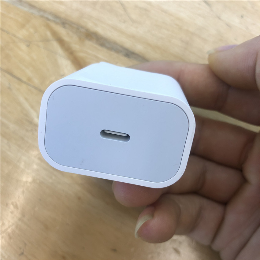 20W PD USB C Power Adapter / Type C Phone Charger 5V US Plug cell phone accessories with box
