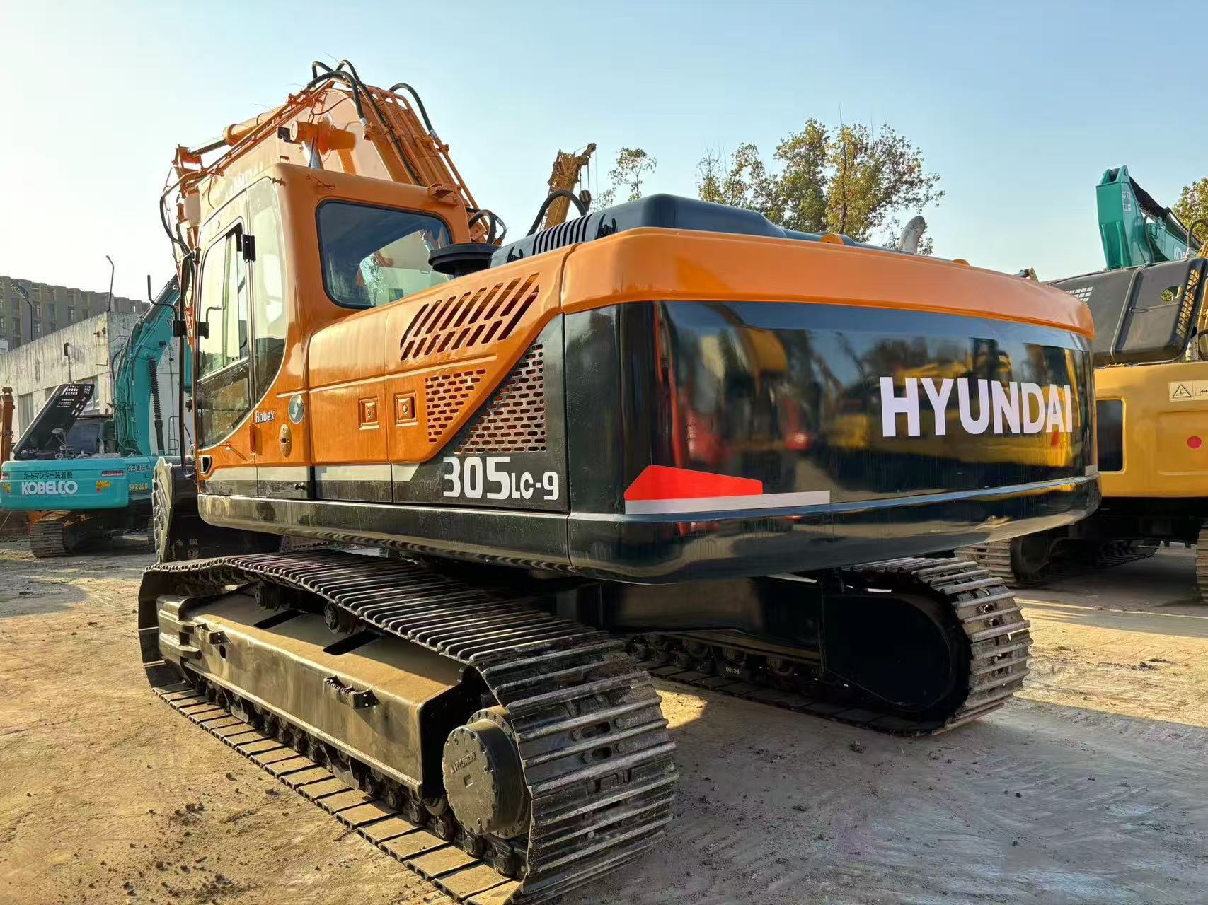 2019 Hyundai 305-9 Excavator 30.5t Heavy-Duty Construction