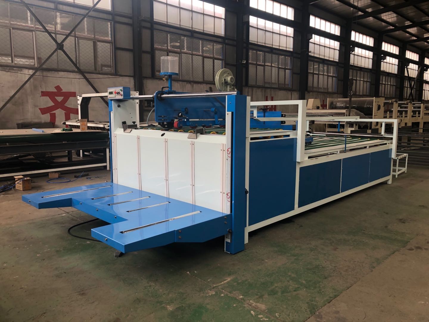 Semi Automatic Folder Gluer , Carton Folding And Gluing Machine ZXJ2600
