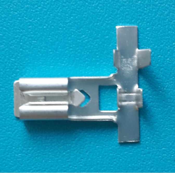  Electroplating 250 Terminal Flag Type Auto Wire Connectors Terminals Manufactures