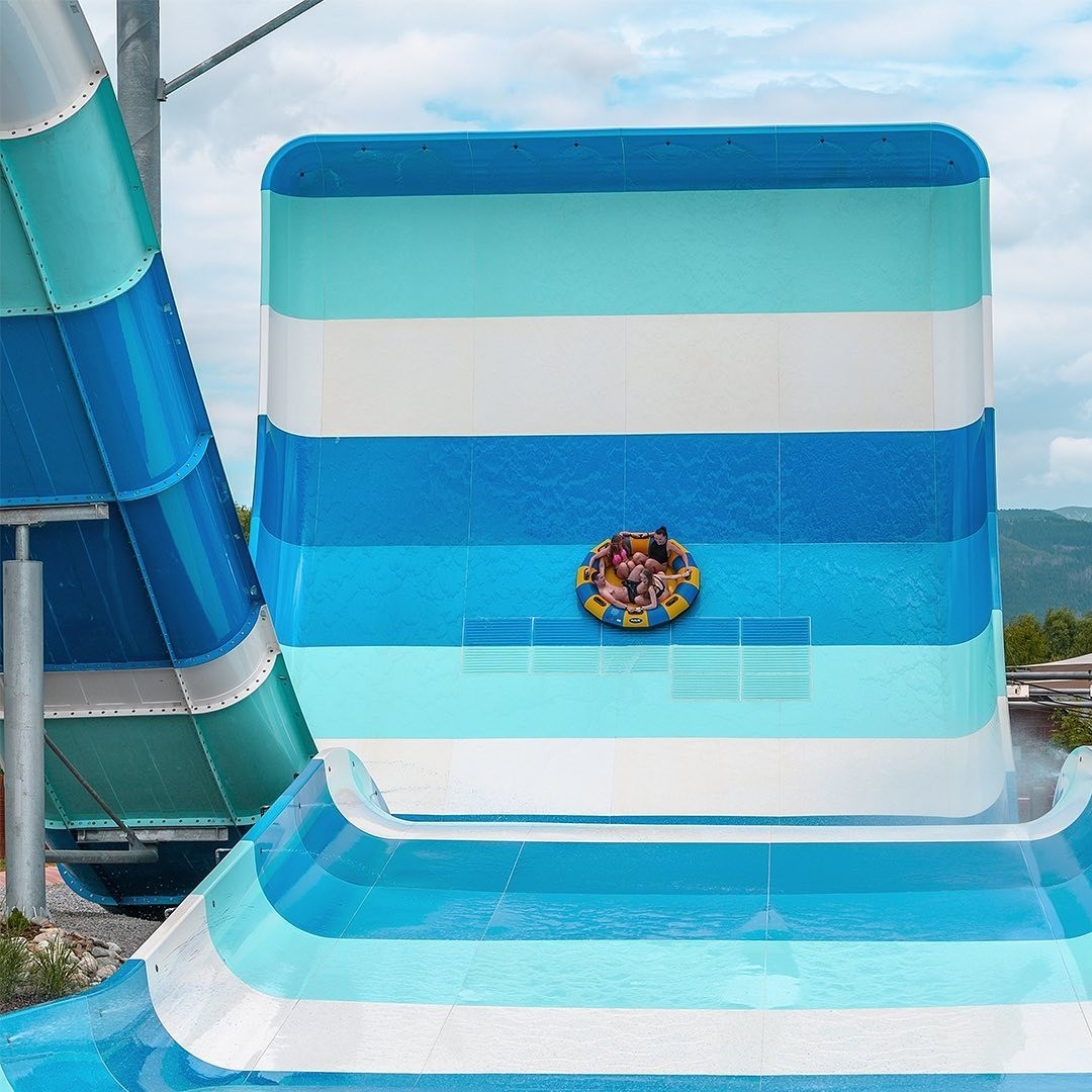 Fiberglass Water Park Slide Single Rider Space Bowl Water Slide 12m Height