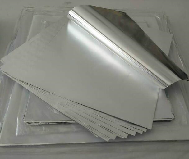 Aluminum foil roll to sheet cutting machine, computer control crossing cutter