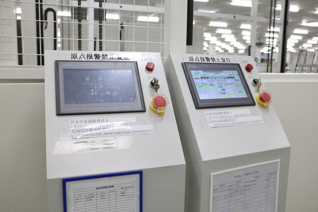 Industrial Small Semi Automatic Roll Flute Paper Thermal Film Sheet Hot Press Dry Solar Module Production Line Laminating Machine