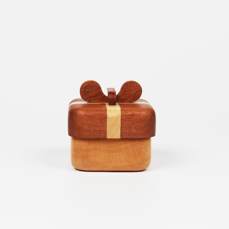Wooden box with lid ring box Wedding diamond ring jewelry gift box