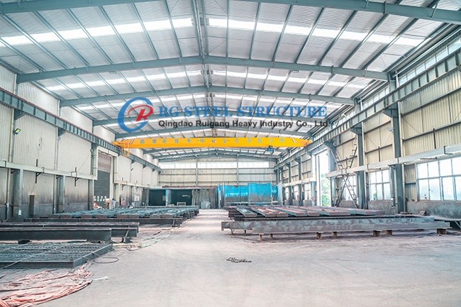 Stadium Steel Structure Building , Outdoor Robust Steel Frame Roof Trusses
