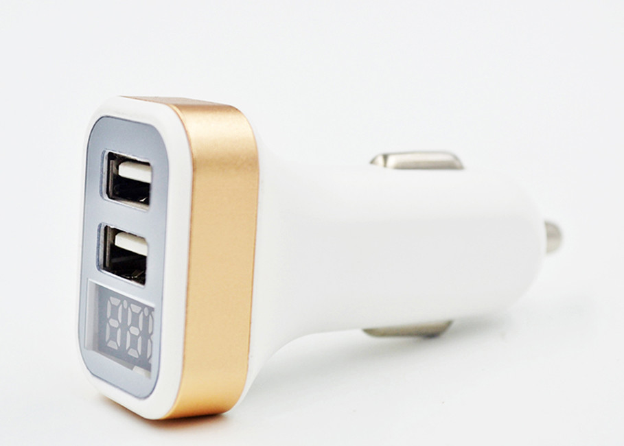 DC 5V 2.1 A Automobile Phone Charger With LED Screen Display Full Metal