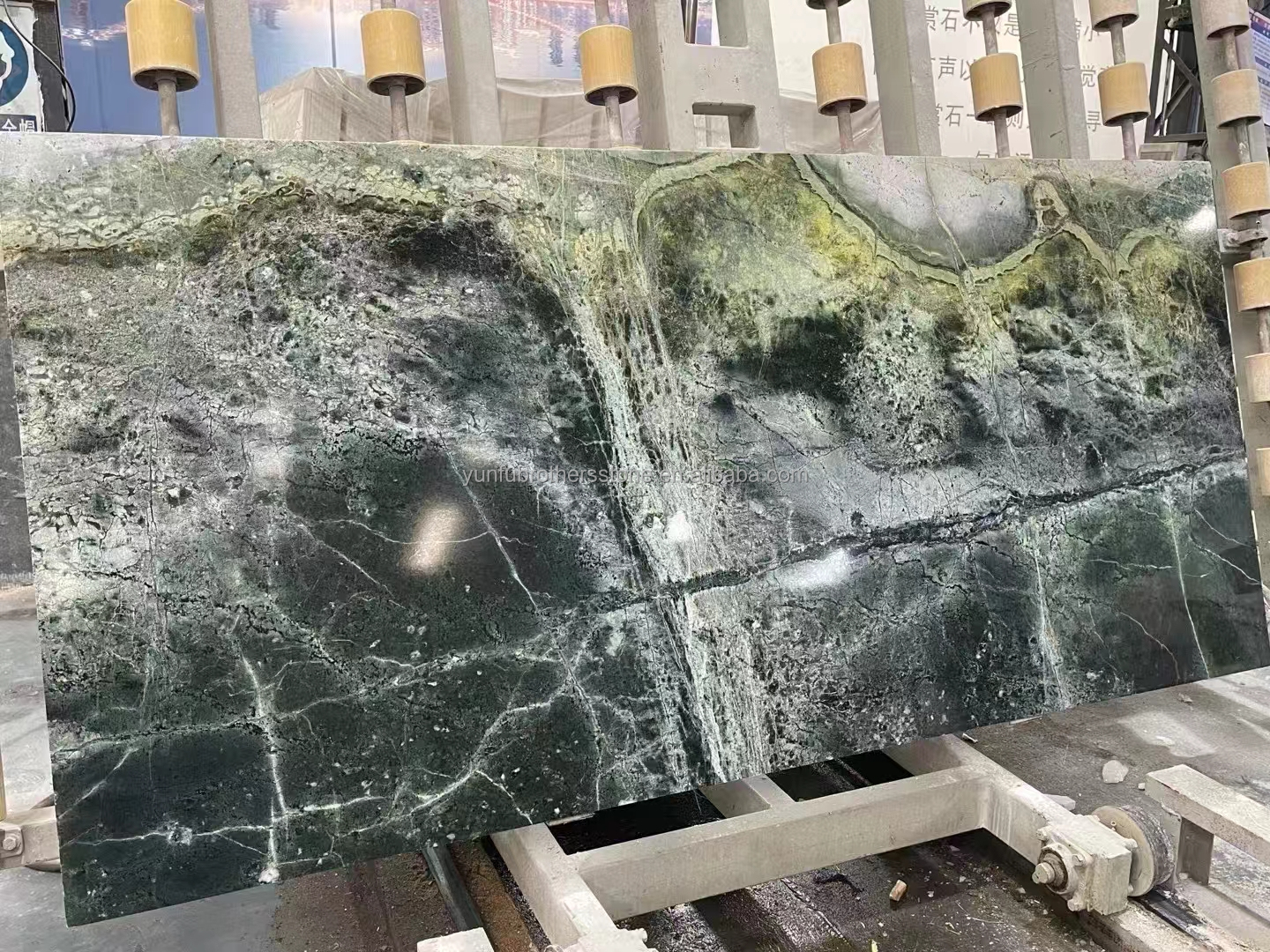 Natural Stone Cat's Eye Green Big Slab Dining Table Top for Villa Interior Decoration