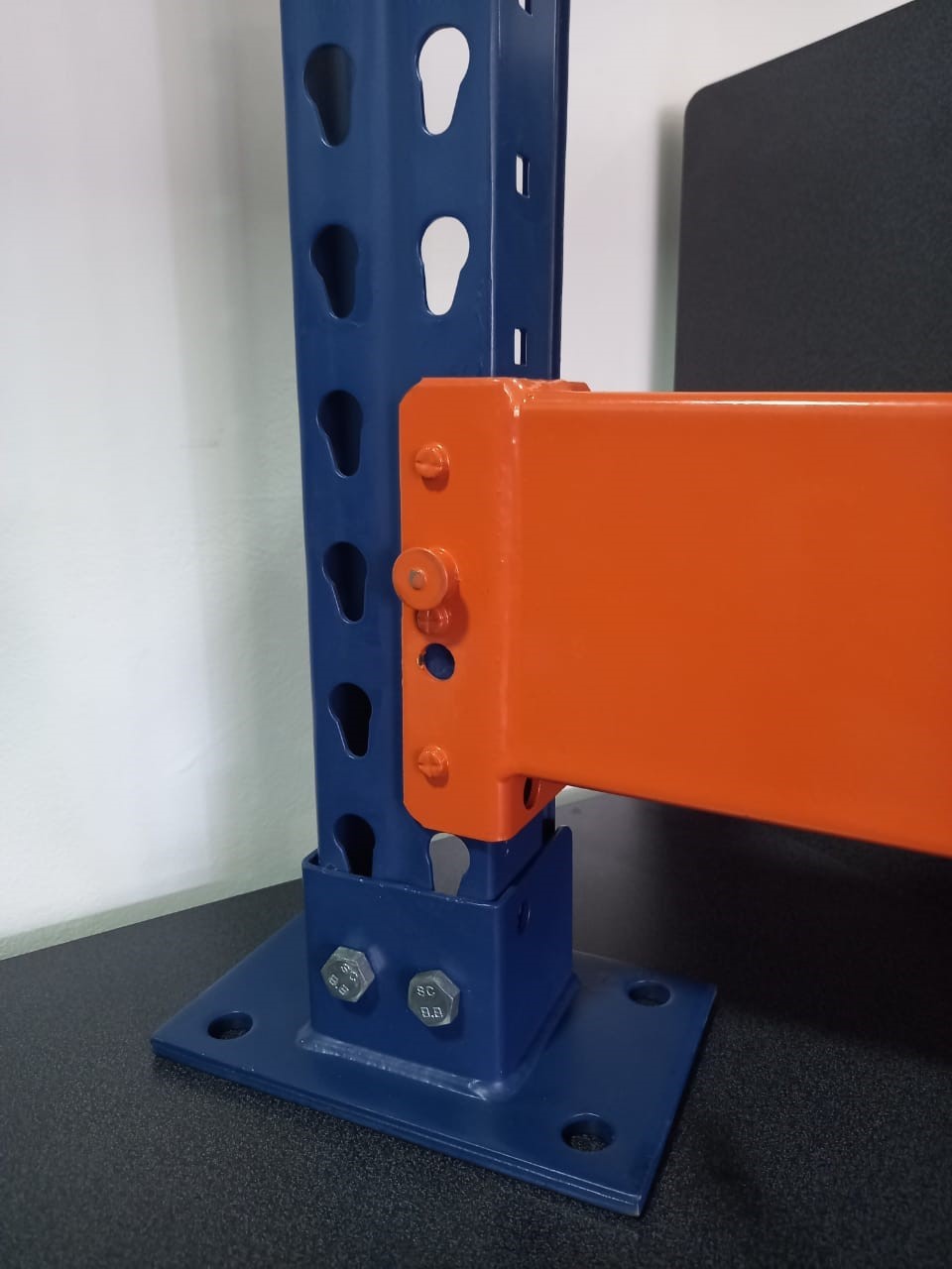 High Capacity Heavy Duty Teardrop Steel Rack for Industrial Storage