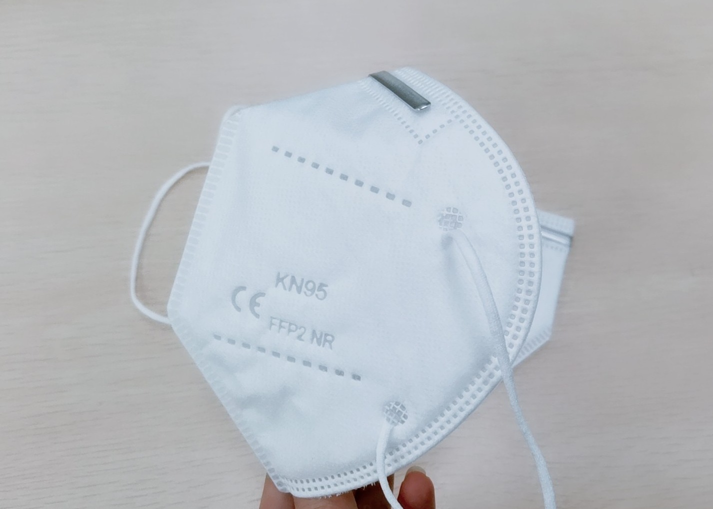 Disposable KN95 Dust Pollution Mask High Density Filtration For Daily Use