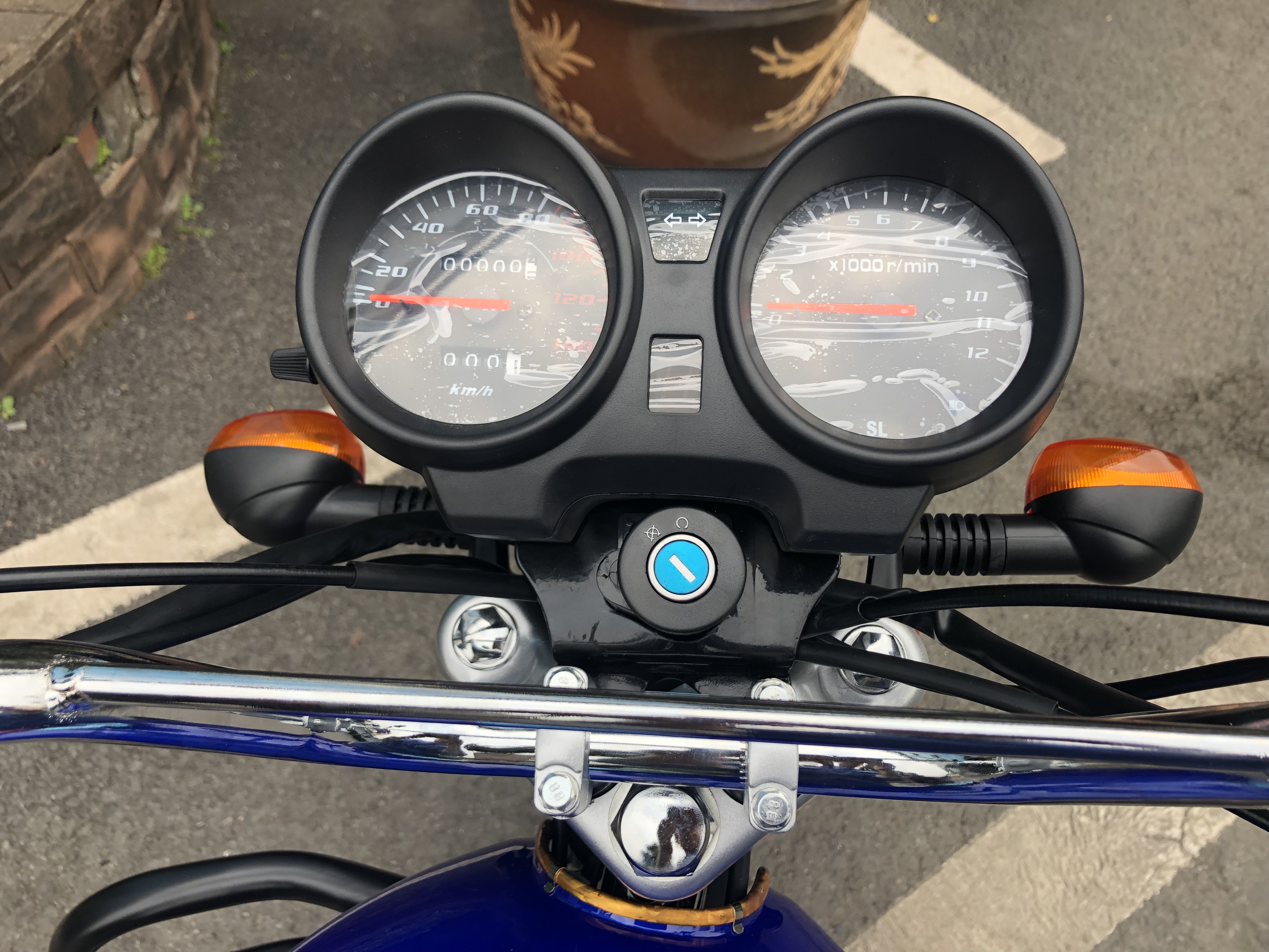 150CC Urban Sports Motorcycle Weighing 120kg Street Bikes For Sport Touring