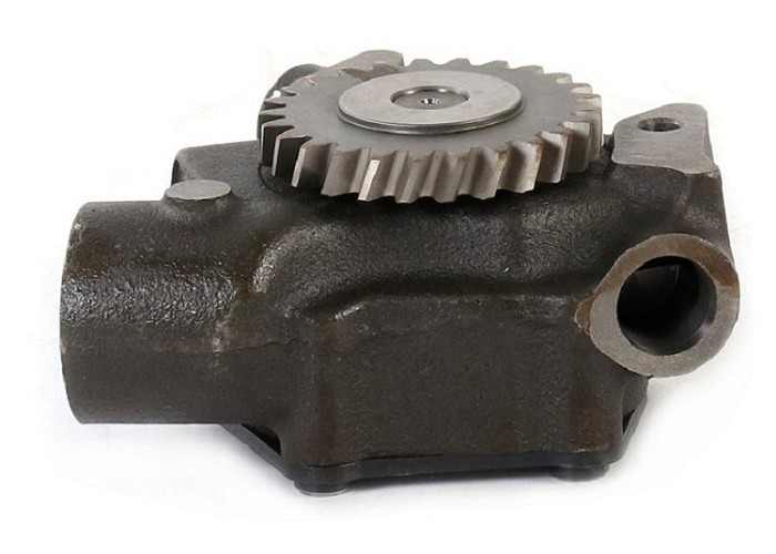 2130440 4159964 Engine Parts Deutz Oil Pump FL 912/913 With 5 Holes