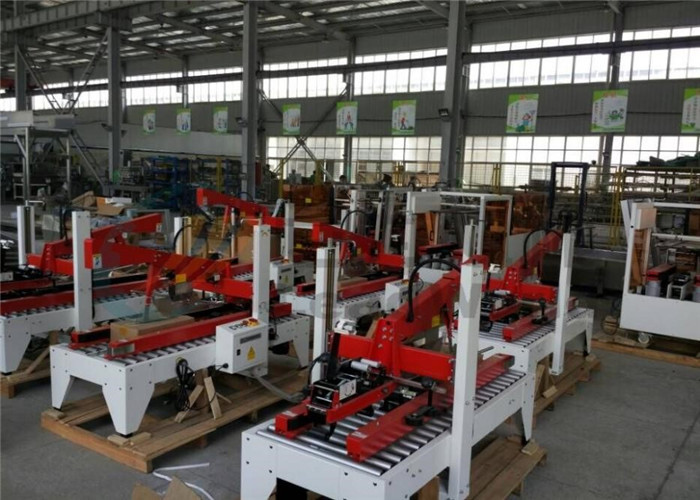 Carton Sealing Machine Meat Canning Equipment 380V 5.5kw 1940 * 895 * 1080mm