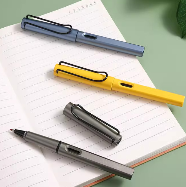 Plastic pen advertising pens with customized logo business signature pen gift pen with engraving